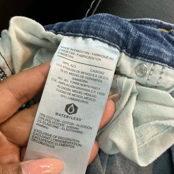 Levi’s Signature Gold Mid-Rise Bootcut Jeans - Picture 5 of 5